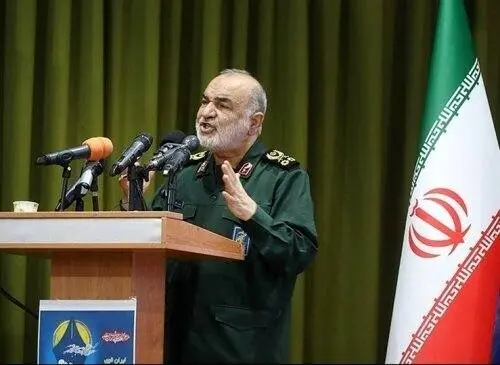 سردار حسین سلامی: رویارویی اسلام با قدرتهای جهانی در نقطهای حساس قرار دارد