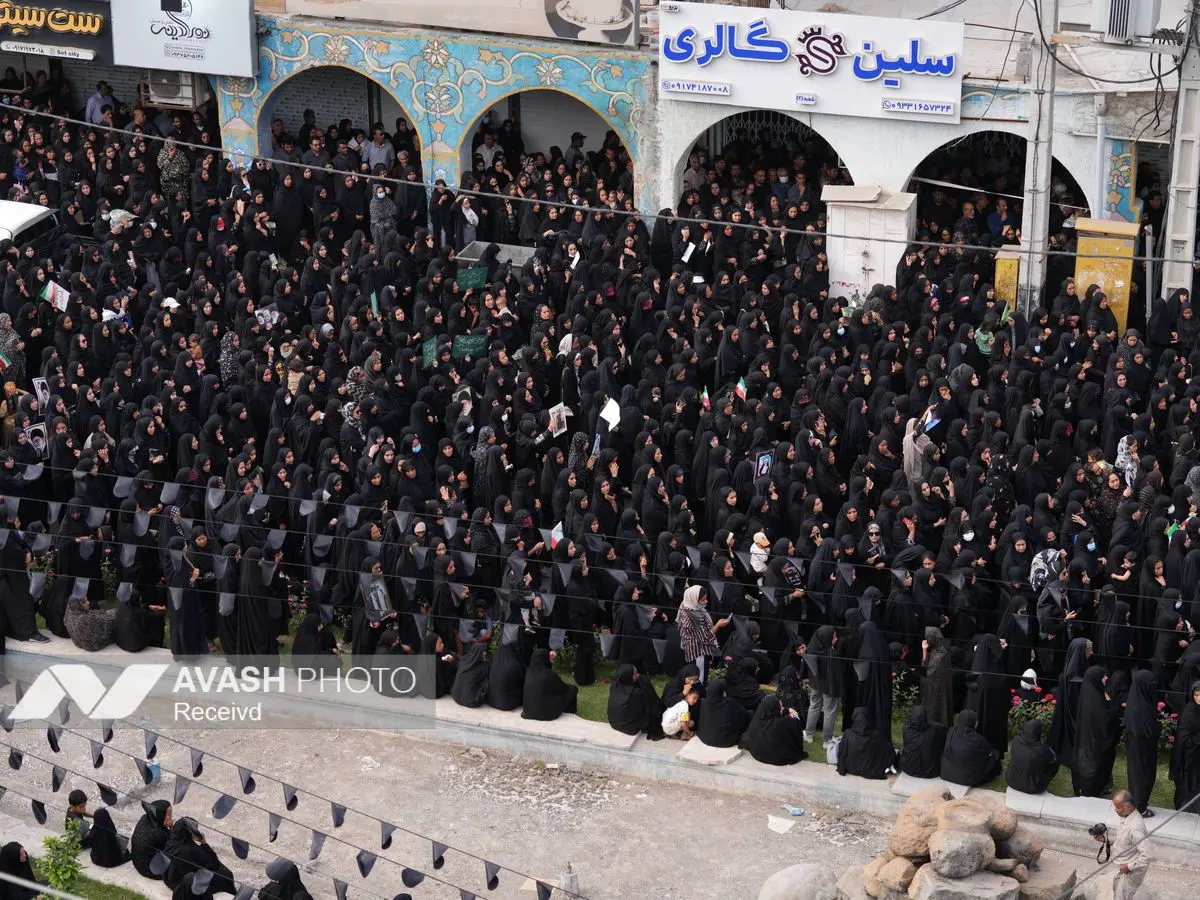 گزارش نصویری/ تشییع پیکر شهدای مدرسه میناب