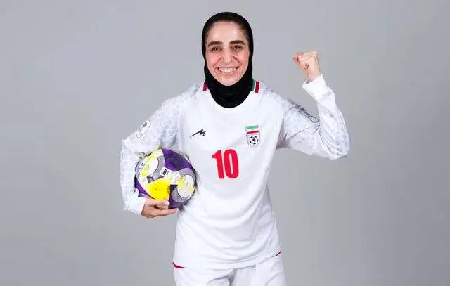 نسیمه غلامی: مسی را دوست دارم ولی الگویم رونالدو است