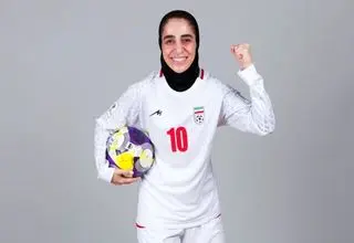 نسیمه غلامی: مسی را دوست دارم ولی الگویم رونالدو است