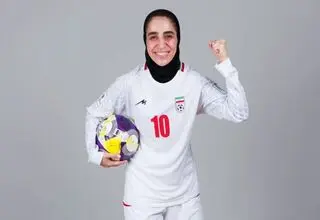 نسیمه غلامی: مسی را دوست دارم ولی الگویم رونالدو است