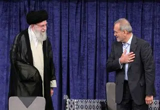 رئیس جمهور پیش از سفر به نیویورک با رهبری دیدار کرد 