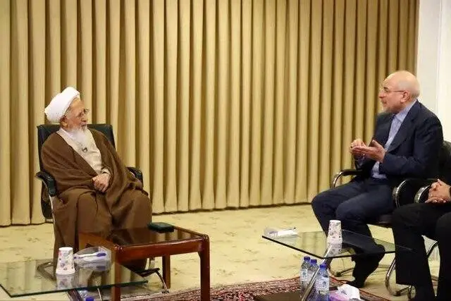 قالیباف در دیدار با آیت‌الله جوادی آملی: مجلس برای تأمین کالا، مسکن و سلامت مردم وارد میدان شد