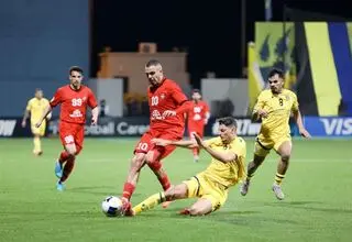 فوتبال ایران، شمعی در باد