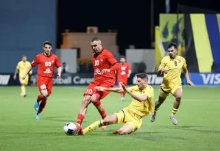 فوتبال ایران، شمعی در باد