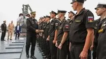 بازدید فرمانده منطقه یکم نیروی دریایی ارتش از ناو «استویسکی» روسیه