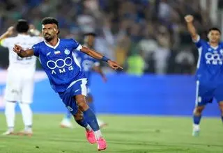 تساوی غیرمنتظره مقابل ذوب آهن / رامین رضاییان استقلال را نجات داد!