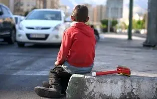سقوط کودکی در ایران از نیمکت تا خیابان/ دو میلیون کودک ایرانی درگیر کار هستند