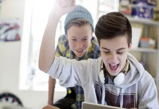 وقتی پدر و مادر رمز موفقیت نوجوانان می‌شوند