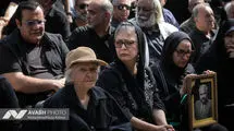 مراسم شام غریبان اکبر عبدی در منزلش
