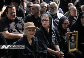 مراسم شام غریبان اکبر عبدی در منزلش