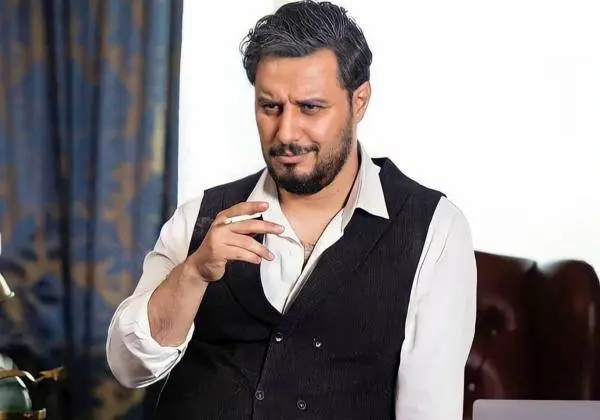 جواد عزتی بازیگری که در روتین نقشآفرینی گیر نمیکند
