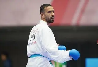 صادق‌زاده در مرحله رده‌بندی کاراته