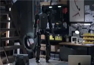 رونمایی از کوچکترین ربات انسان‌نمای جهان