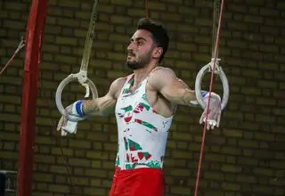 سیاهی،  کاری کرد کارستان 

