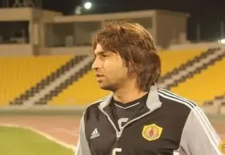 عکس العمل عقیلی به شعار هواداران سپاهان علیه حسین حسینی