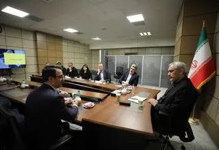 قدردانی وزیر امور اقتصادی و دارایی از تلاش‌های مجموعه بازار سرمایه در دوران جنگ