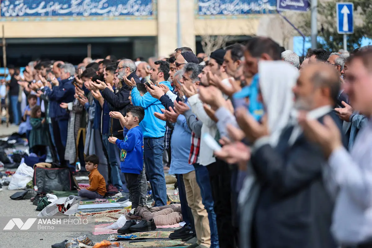 اعلام زمان خواندن نماز بر پیکر رهبر شهید در تهران