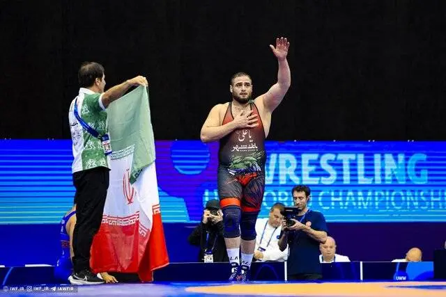 نایب قهرمانی کشتی گیر فرنگی ایران زیر ۲۳ سال با ۳ طلا، یک نقره و ۲ برنز