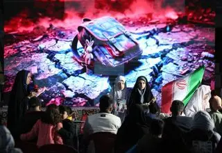 بیشترین کمک خارجی در جنگ اخیر از طرف کدام کشور بود؟/ کمک ۱۰۰۰ دلاری آیت‌الله سیستانی به خانواده دانش‌آموزان مینابی