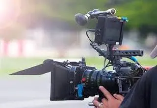 سینماگران مشغول کارند