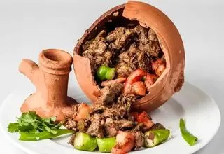 طرز تهیه  کوزه‌کباب؛ جادوی طعم در ظرفی سفالی
