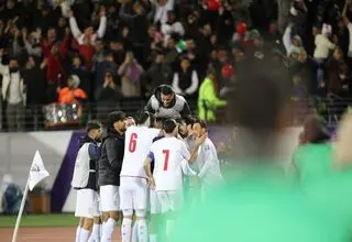 چرا آزمون جشن قهرمانی را از دست داد؟