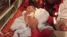 به دنیا آمدن یک نوزاد در آغوش عوامل اورژانس