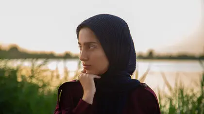 زندگی در تکرار؛ استعاره‌ای از انسان مدرن در انیمیشن «مرغ‌سانان»
