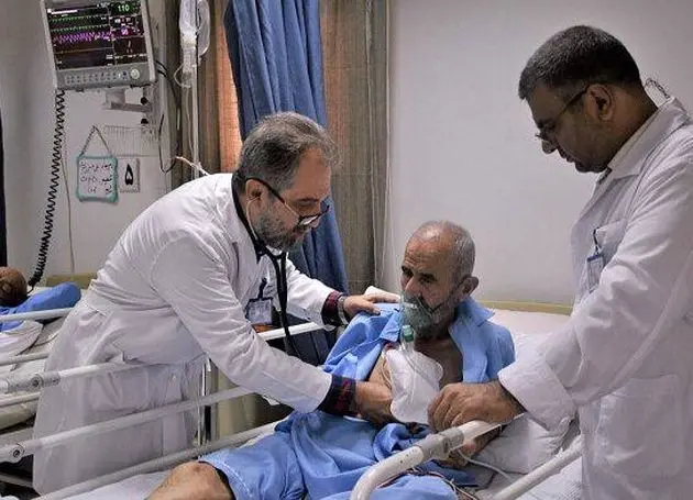 توازن سخت میان معیشت پزشکان و جیب بیمار و نسخه‌های کوچک درمان