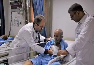 توازن سخت میان معیشت پزشکان و جیب بیمار و نسخه‌های کوچک درمان