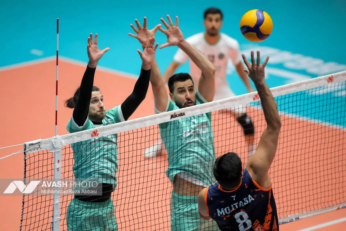 دیدار تیم های والیبال پیکان تهران و سایپا تهران