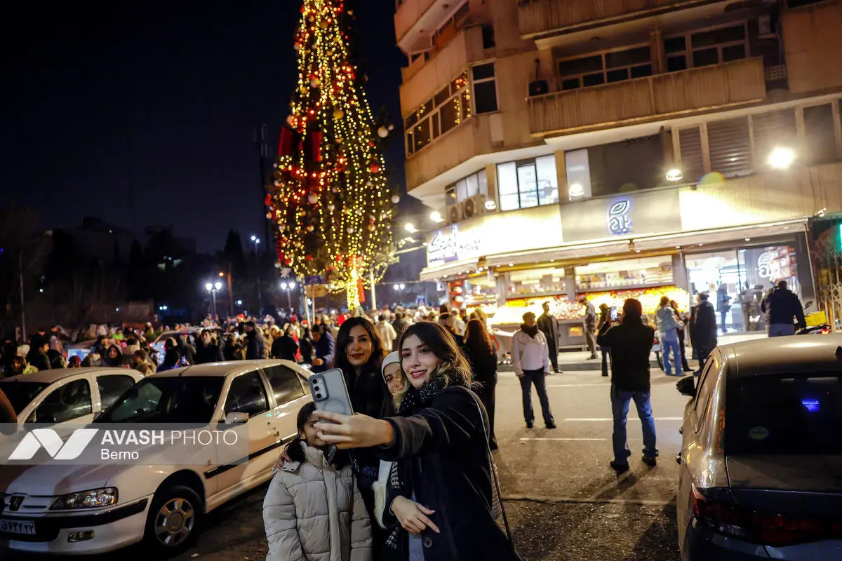حال و هوای شب کریسمس - تهران