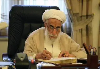 حضور آیت الله جنتی در مراسم تشییع رهبر شهید ایران + عکس 