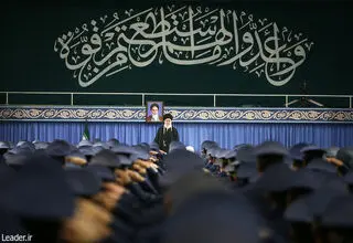 دیدار جمعی از فرماندهان ارتش با رهبر انقلاب 