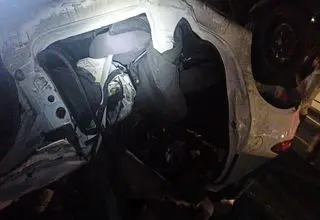 تصادف شبانه پژو ۲۰۶ در بزرگراه حکیم جان دو جوان را گرفت!