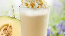 طرز تهیه شیک موز و طالبی خنک برای تابستان