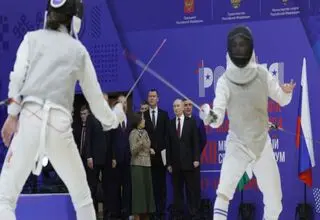شمشیربازان روسیه و بلاروس بی طرف در مسابقات شرکت کنند