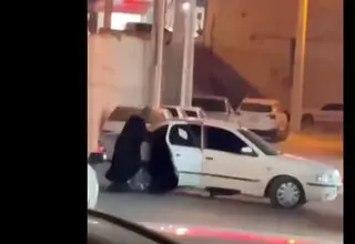 فیلم لحظه فرار دزدان مسلح طلا فروشی در درگهان جزیره قشم