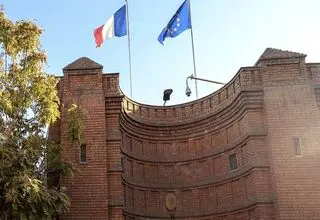 فرافکنی سفارت فرانسه در پی انتقاد بقایی از سکوت اروپا در قبال زورگویی آمریکا