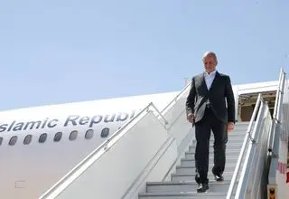 پزشکیان وارد مسقط شد