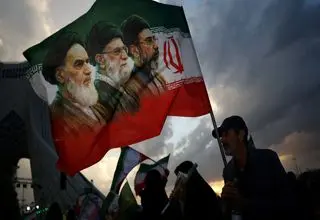 جنگ ایران با عقب‌نشینی آمریکا پایان می‌یابد