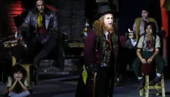 ۷۰ هزار مخاطب به تماشای «الیور توئیست» نشستند