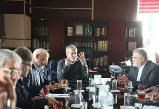 مسعود پزشکیان به استانداری تهران رفت 