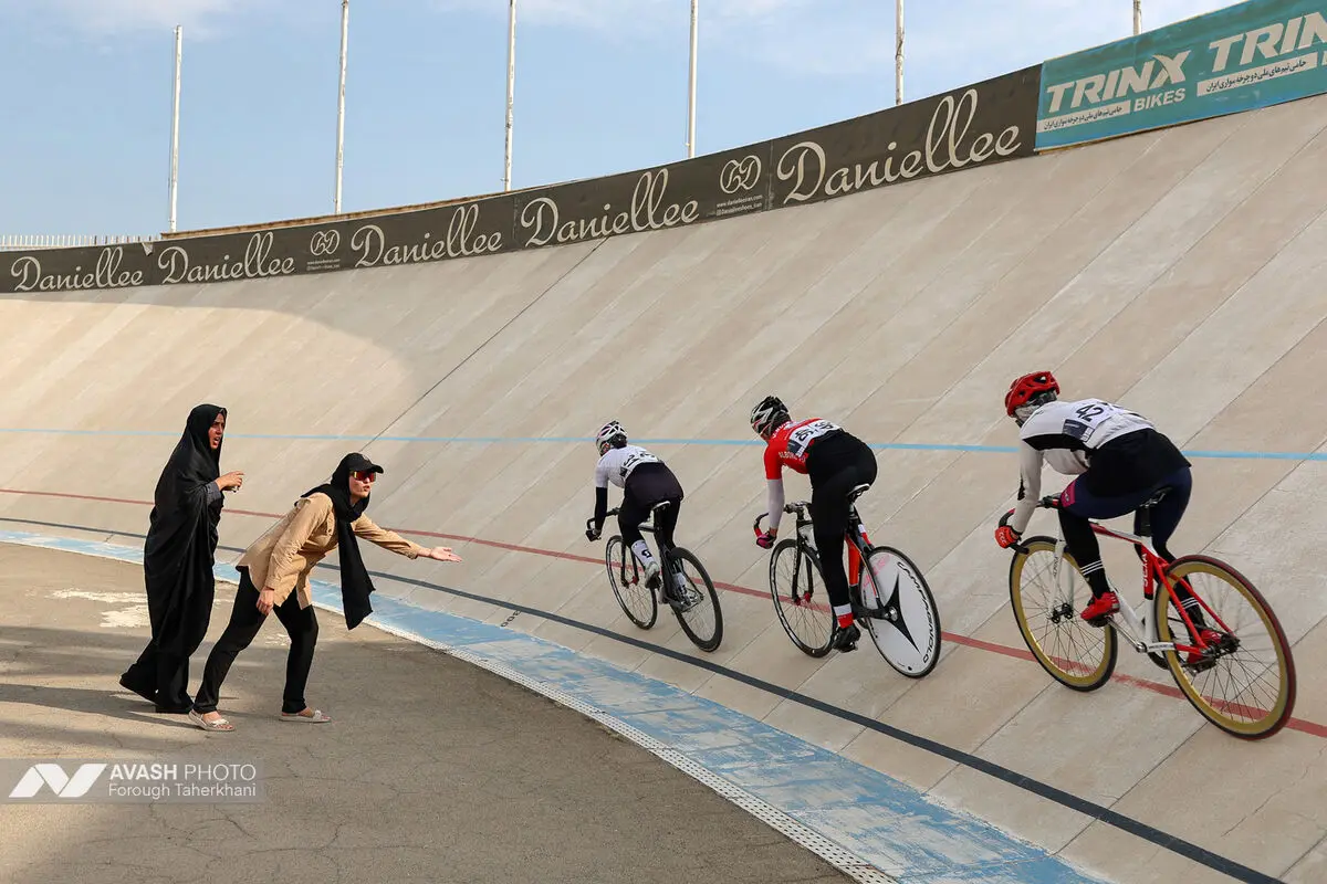 مسابقات دوچرخه سواری قهرمانی کشور بانوان
