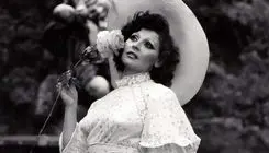 صدایِ خوش  ایتالیا درگذشت