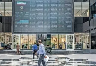 رفتار دوگانه در بورس اول بهمن‌ماه؛ نزول شاخص کل و مدار مثبت برای شاخص هم‌وزن
