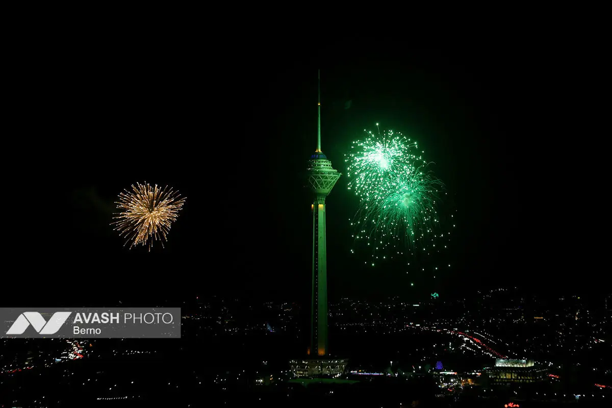 نور افشانی در شب سالگرد پیروزی انقلاب اسلامی