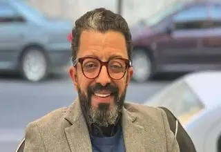 اجرای نمایش «پایین نردبان» با کارگردانی فرزین محدث