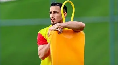 علیپور: متاسفم که می‌بینم ورزشگاه‌ها تخریب شدند